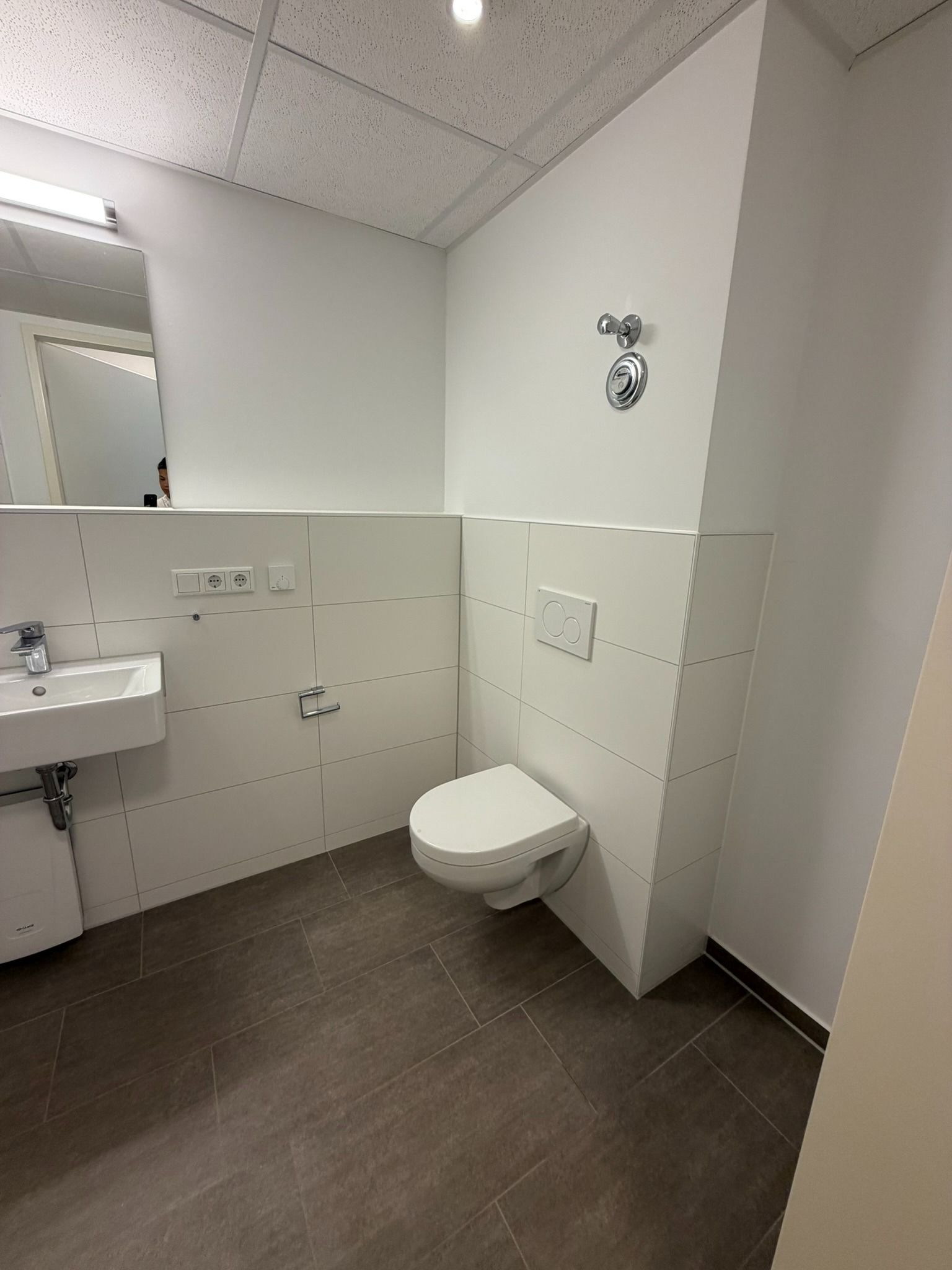 Badezimmer_2.JPEG